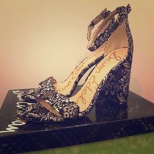 Sam Edelman NIB black & gold jacquard heels
